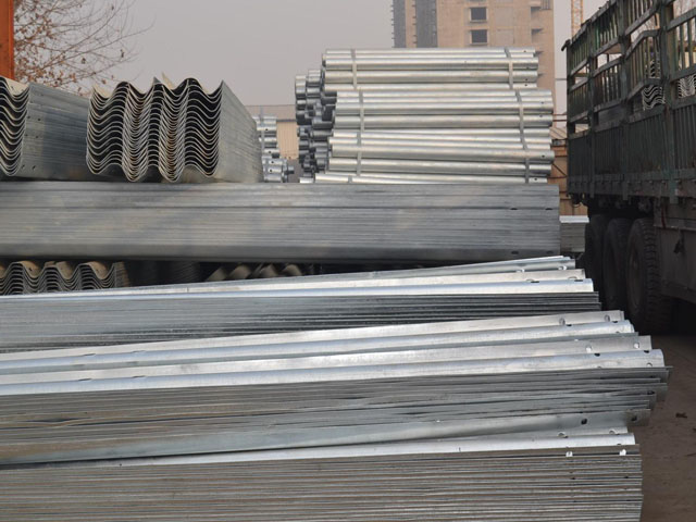 波形護(hù)欄板