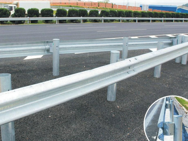 云南分隔帶護欄板