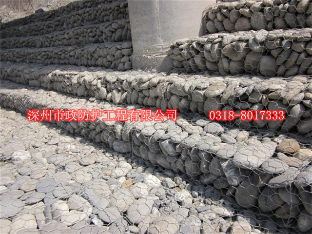 格賓網(wǎng)應(yīng)用橋梁、橋墩及橋梁扶垛斜面上有效防止被沖涮